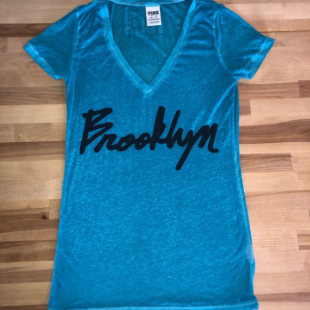 Pink VS Brooklyn T-shirt